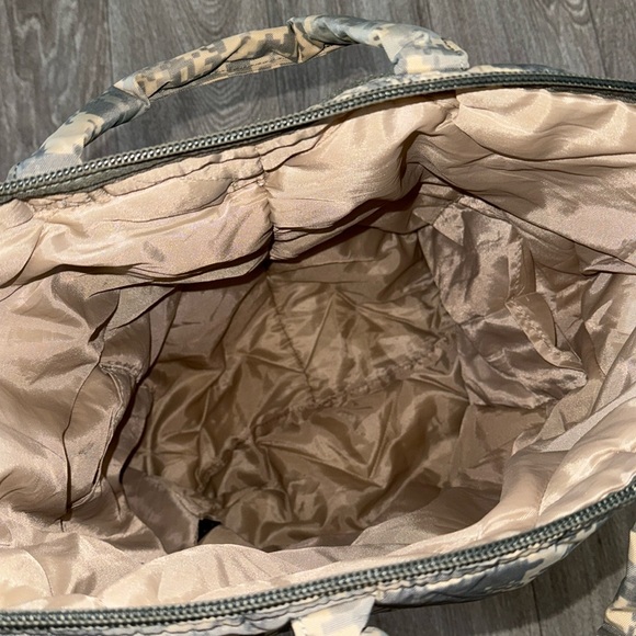 U.S. military bags ACU Flying Circle Bag and green flyer’s helmet bag - Picture 10 of 12